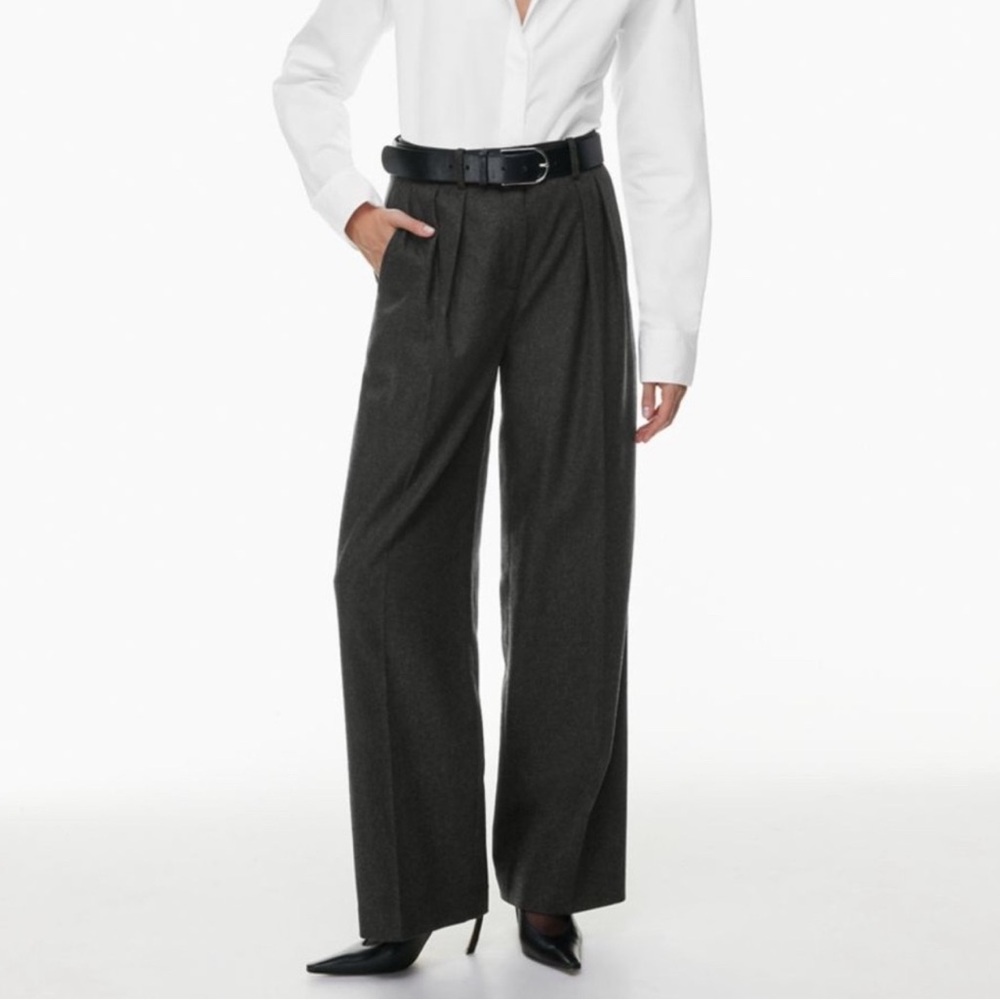 Babaton “Next” charcoal, high-rise, wide-leg, pleat front pant, size 8